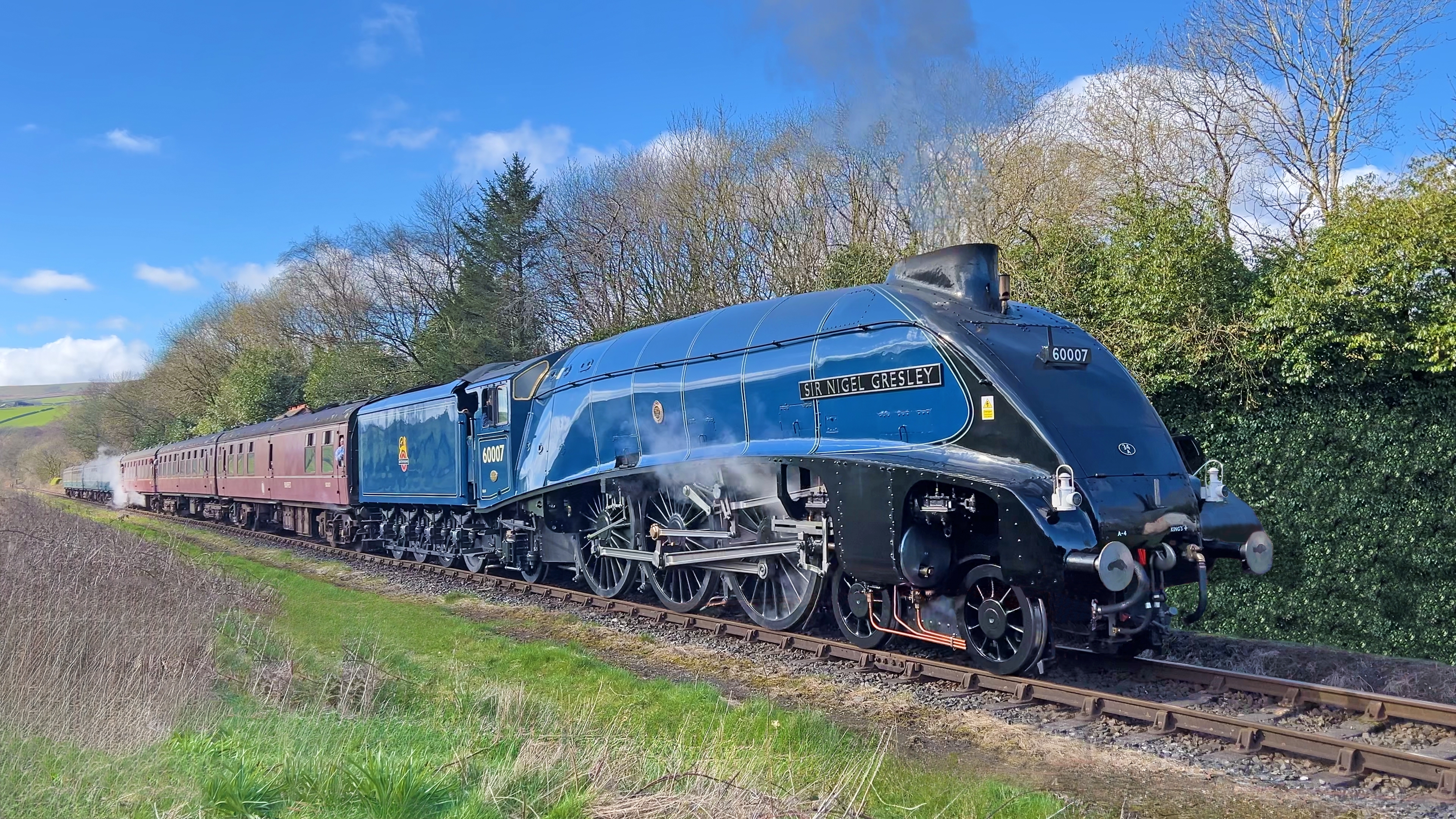 Picture of Sir Nigel Gresley Train