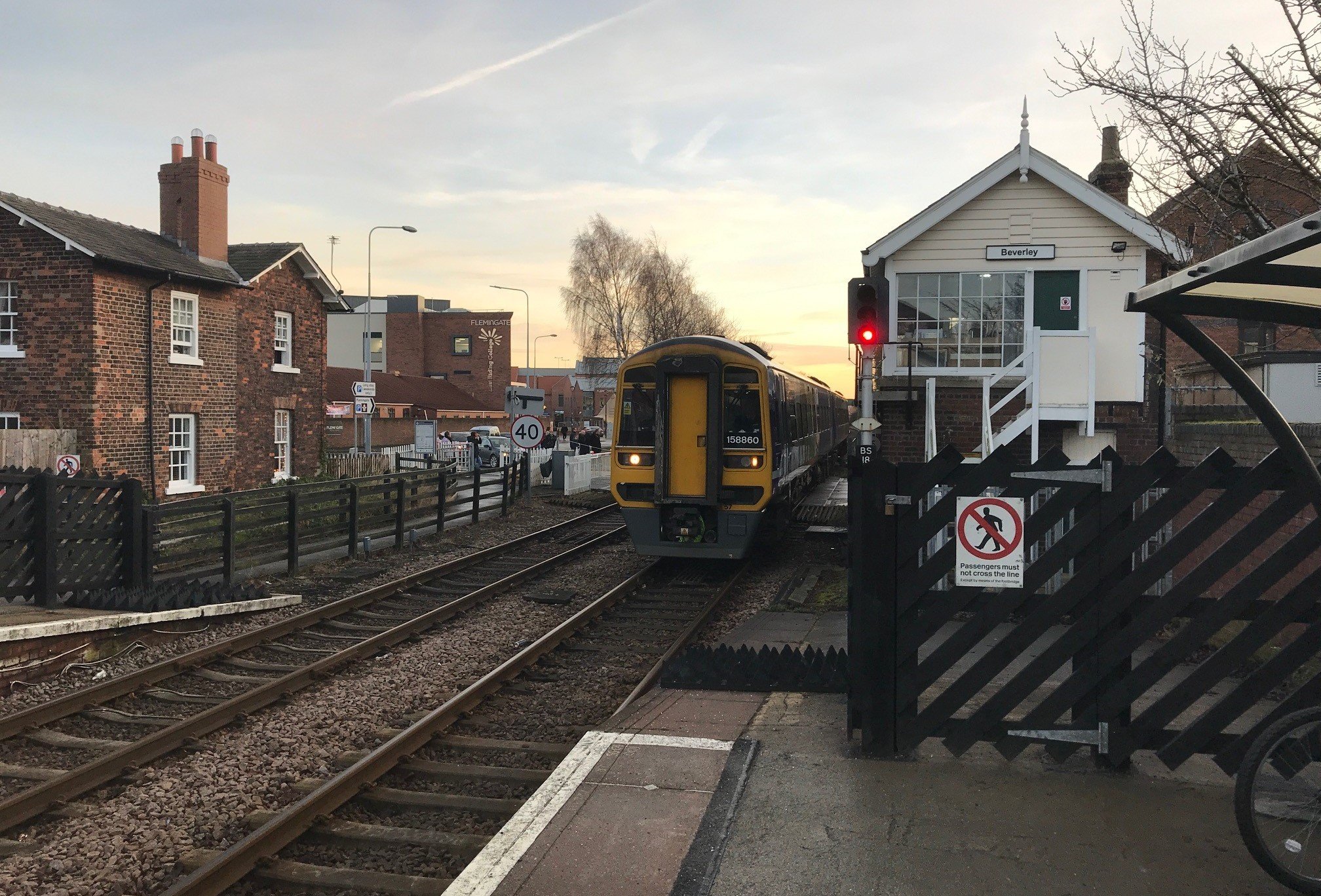 image-shows-northern-train-at-beverley-station