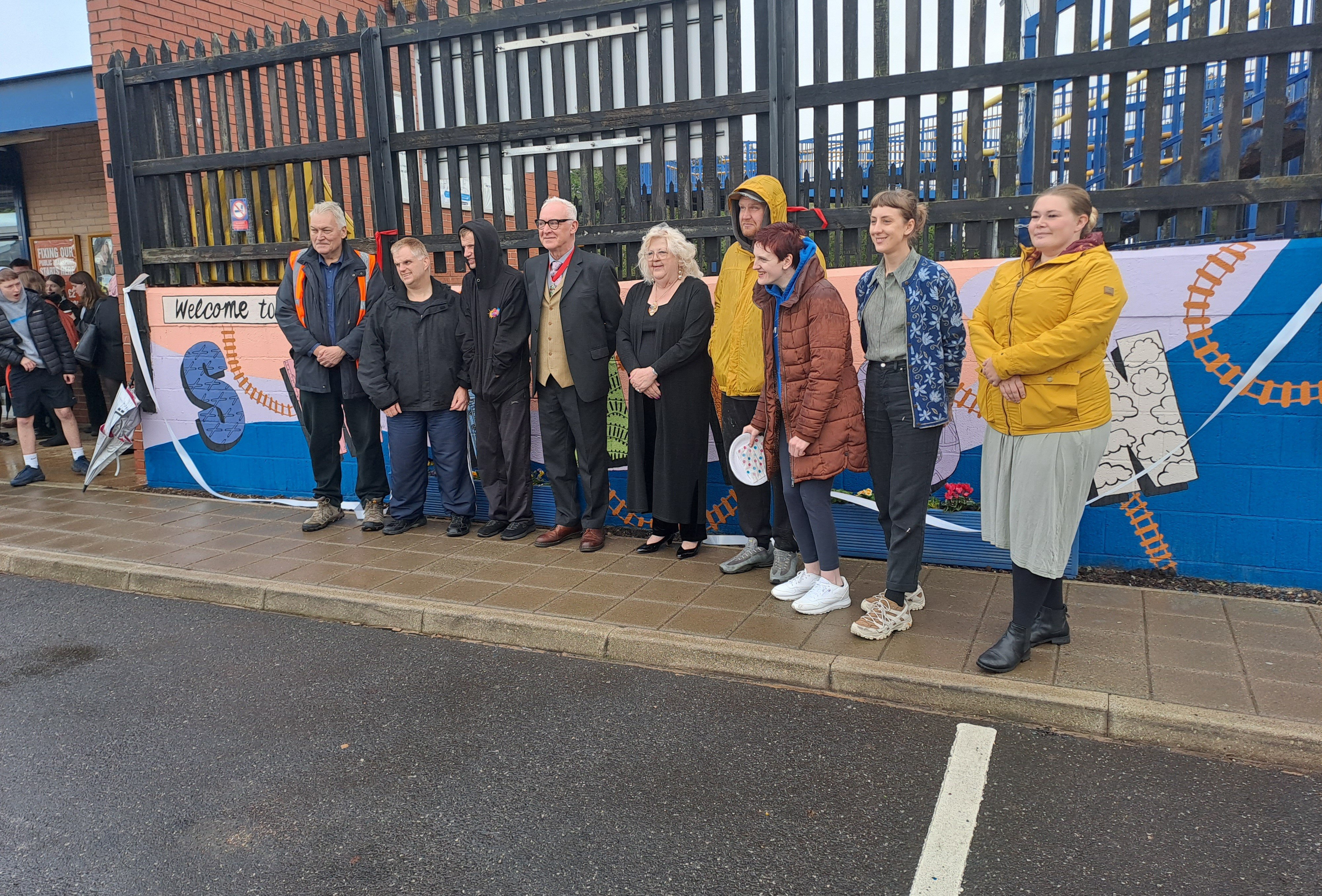 northern-and-members-of-the-station-adoption-groups-celebrate-the-new-artwork-at-swinton