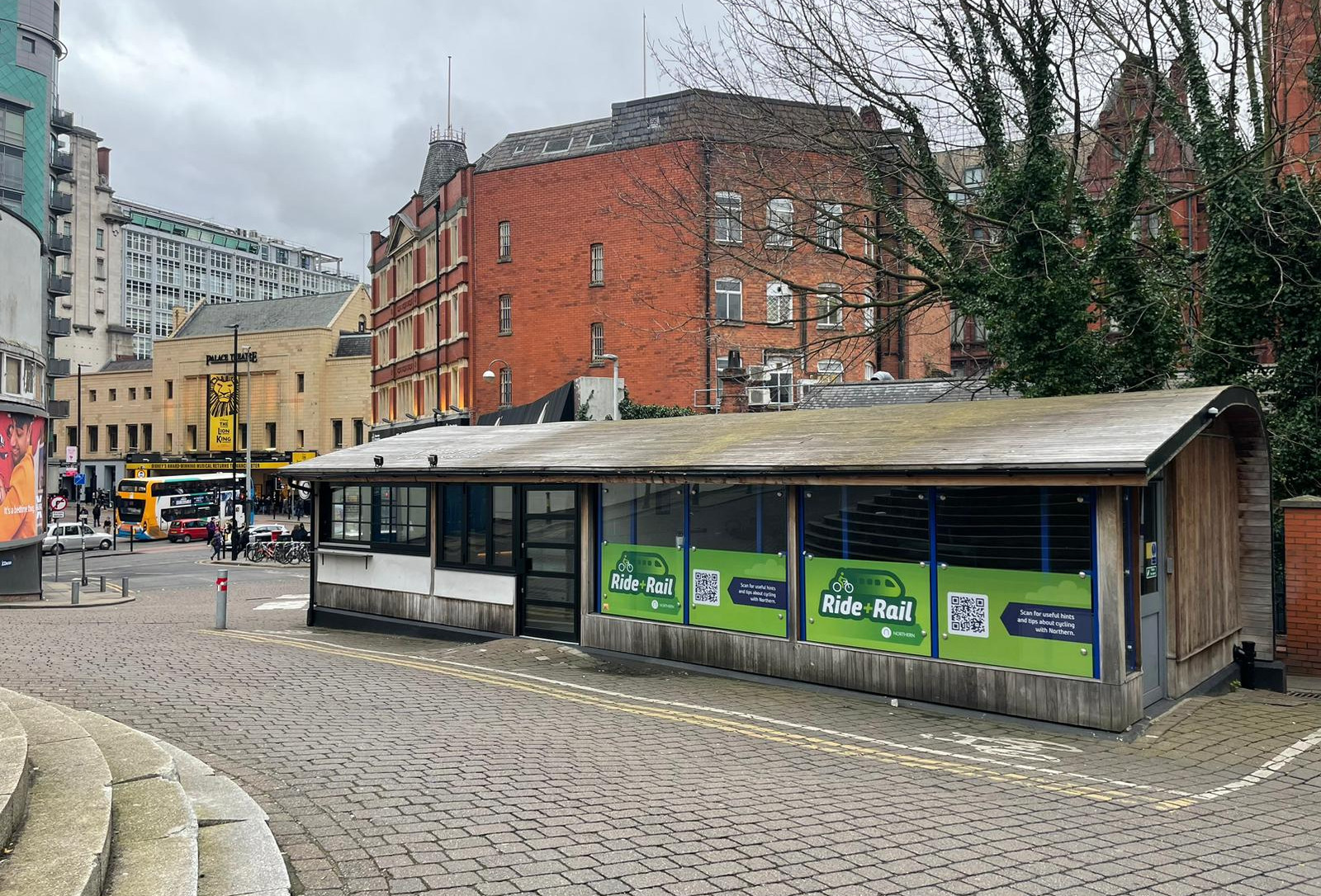 the-outside-of-the-manchester-oxford-road-cycle-hub