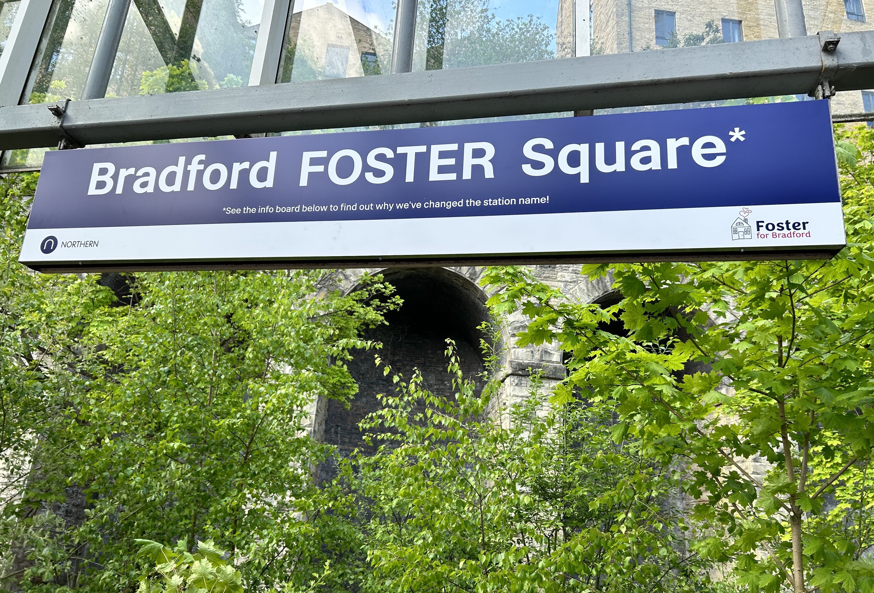 this-image-shows-the-temporary-signage-change-from-bradfor-forster-square-to-bradford-foster-square-2-2