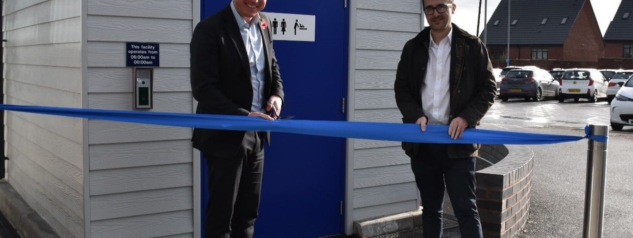 chris-jackson-and-simon-elliott-open-the-new-toilet-pod-by-cutting-a-ribbon-2