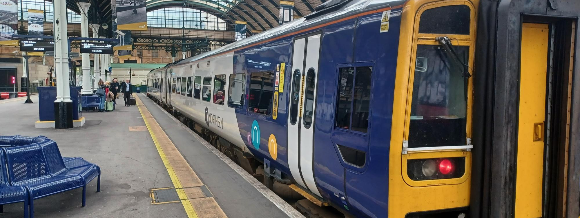 image-shows-northern-train-at-hull-station