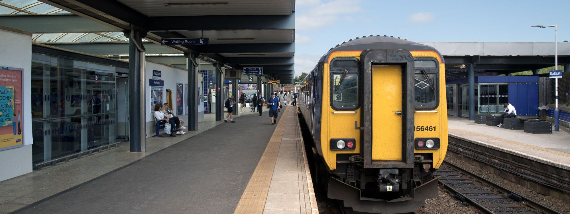 image-shows-a-northern-train-at-blackburn-station