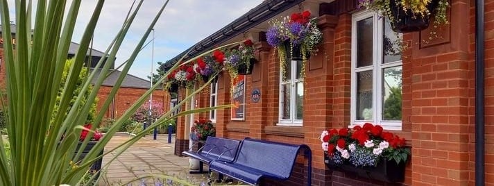image-shows-floral-displays-at-st-annes-on-the-sea-station-2022