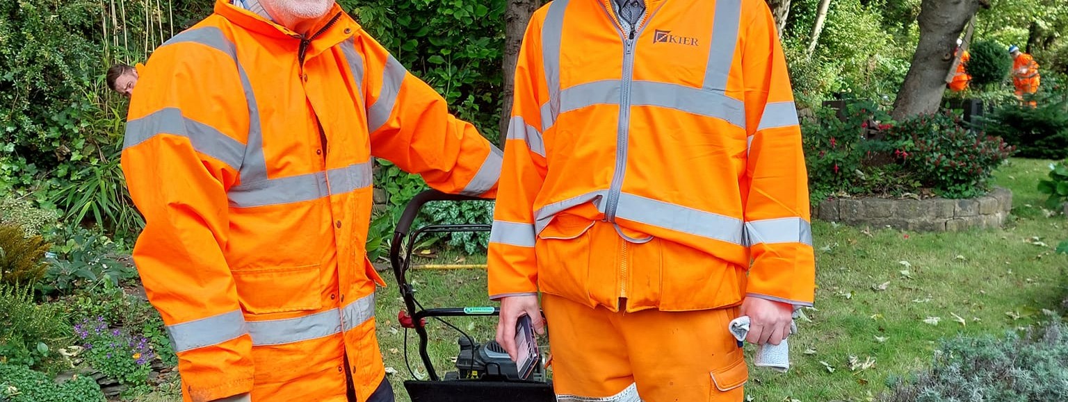 this-image-shows-volunteers-at-hindley-station-3