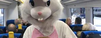 Easter Bunny on board a Northern train gtz75-7vg2z-egrzn-l5anv-p2aoq