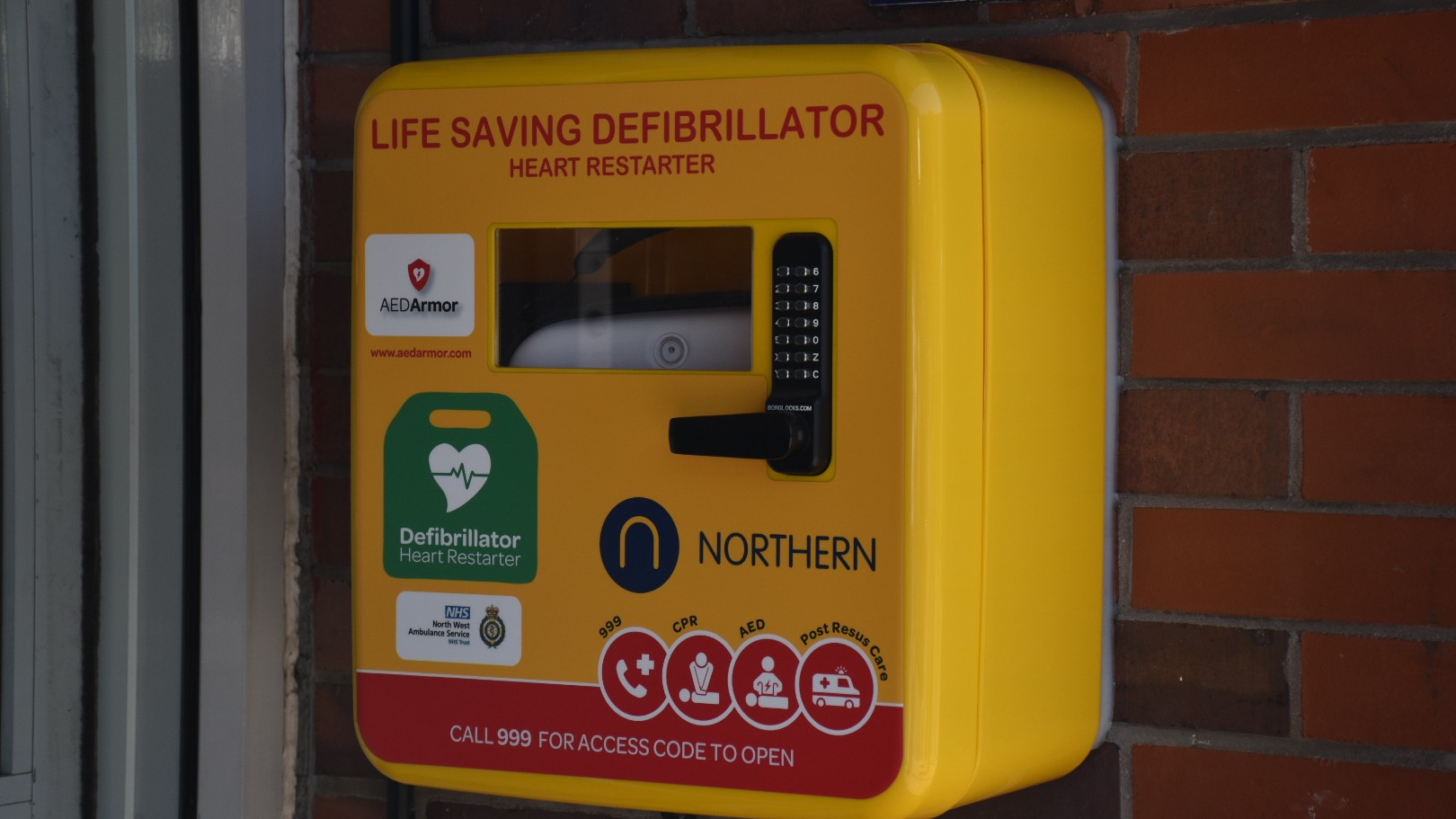A Northern defibrillator